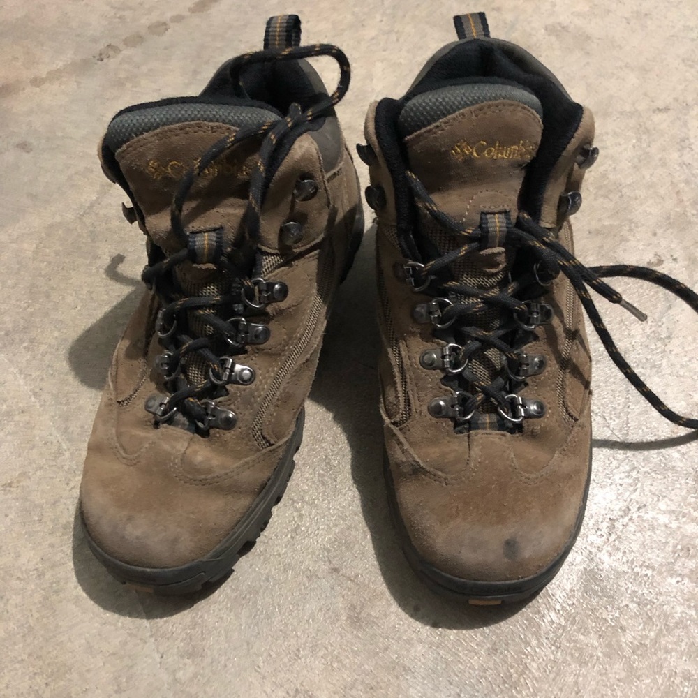 Columbia Men’s North Plains hiking boots